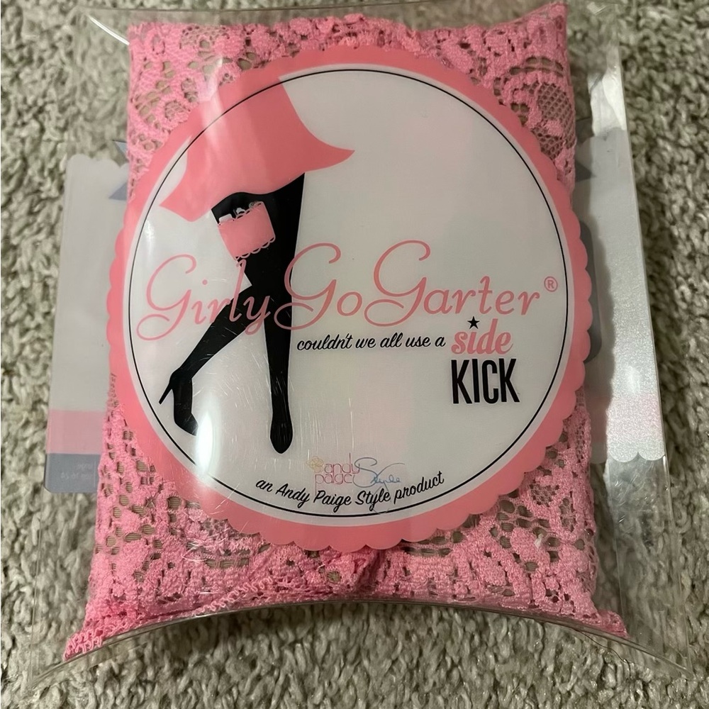 Pink girly go garter sz M